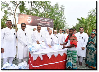 Food distribution on National Mourning Day 